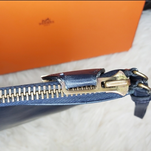 VTG Hermes Portfolio Leather Case w/ Wristlet - Picture 8 of 15